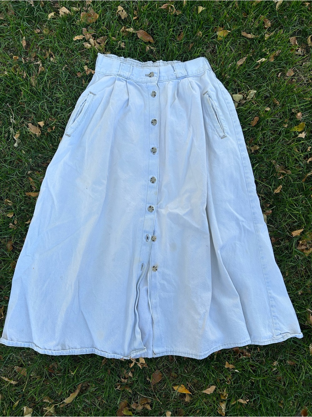 Vintage Vivaldi Light Blue Button-Front A-Line Denim Skirt with Pockets🩵